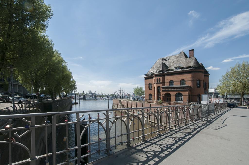 Appartements In Der Historischen Deichstrasse Contactless Check In هامبورغ المظهر الخارجي الصورة